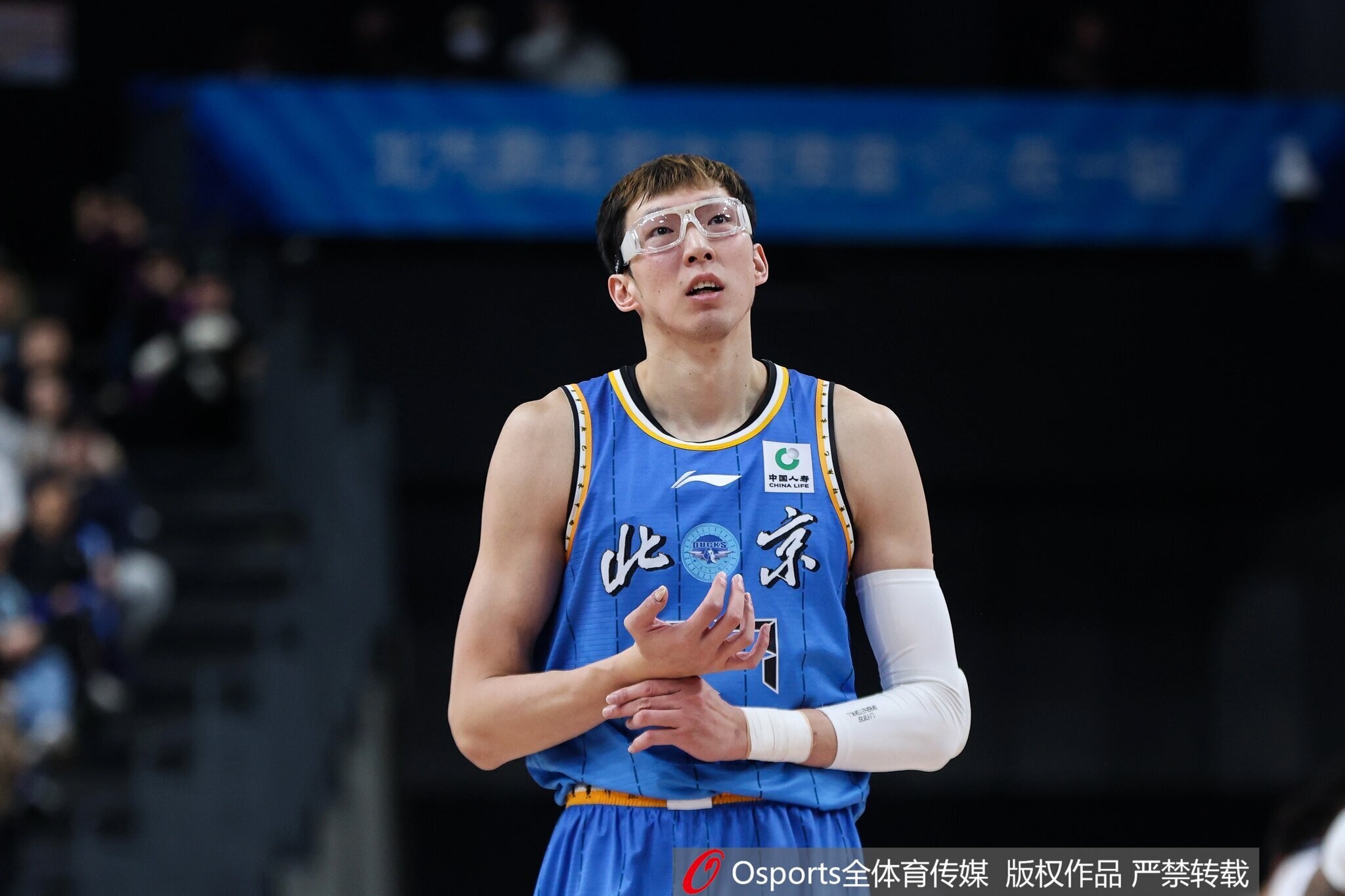 开云体育登录入口-记者：周琦是球队大核 体能一直是问题所以要尽量避免过度使用